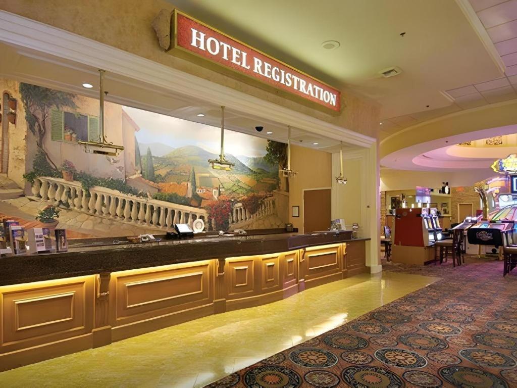 Suncoast Hotel And Casino Las Vegas Buitenkant foto